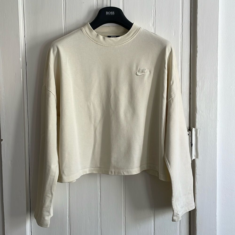 Nike Cream Long Sleeve Tee